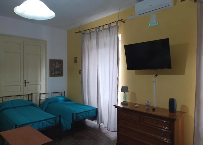 Donna Elvira 3* Siderno